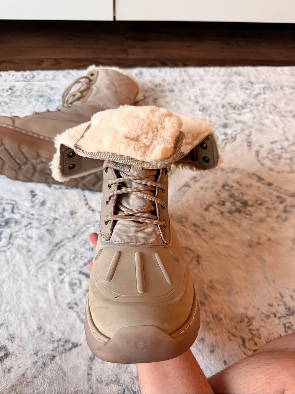 UGG Men’s Taupe/Beige Lace-Up Winter Boot